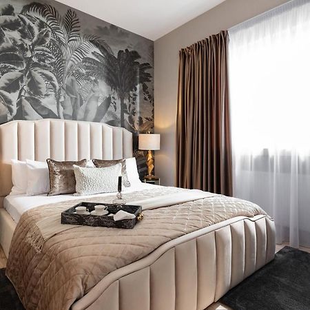 Qult - Orient Express Apartman Bukarest Kültér fotó